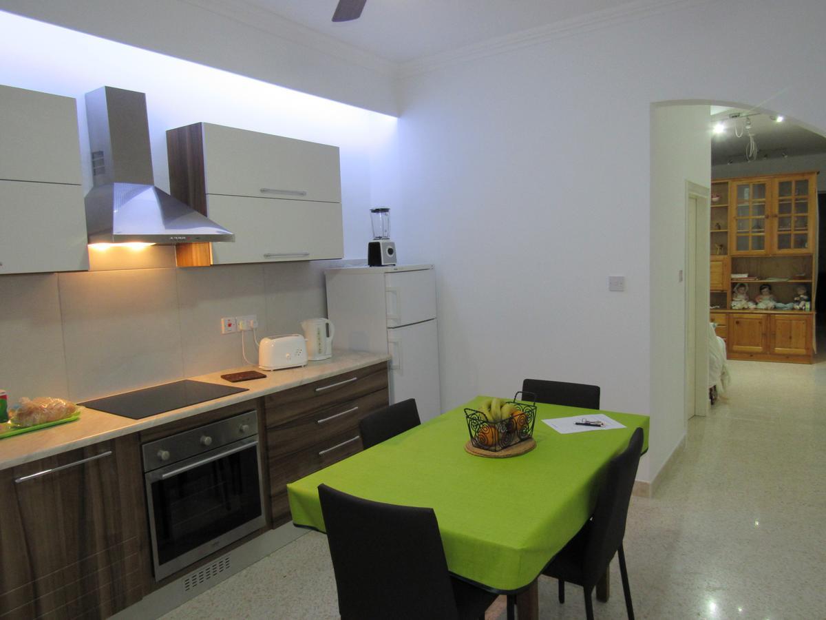 Central Studio Apartment Santa Vennera エクステリア 写真