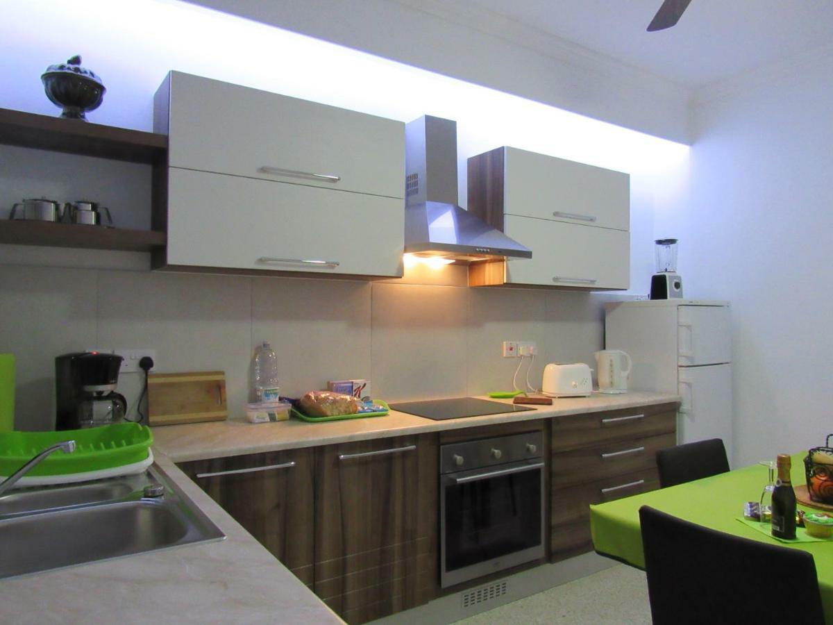 Central Studio Apartment Santa Vennera エクステリア 写真